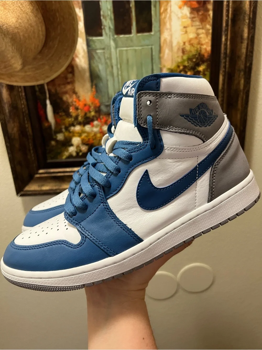 Jordan 1 Retro High OG True Blue sneakers